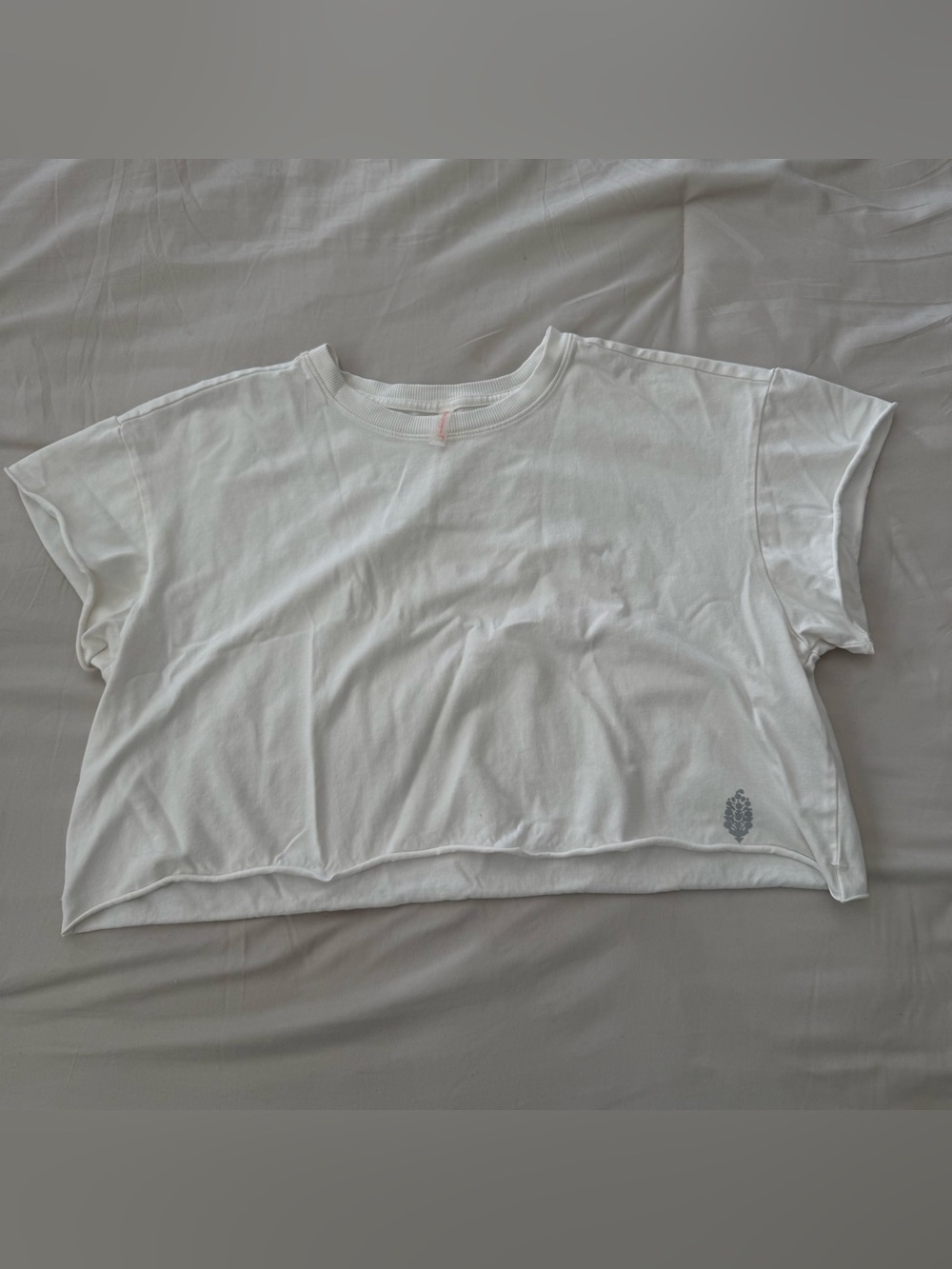 Free People Movement White Short-Sleeve Tee Cropped size L